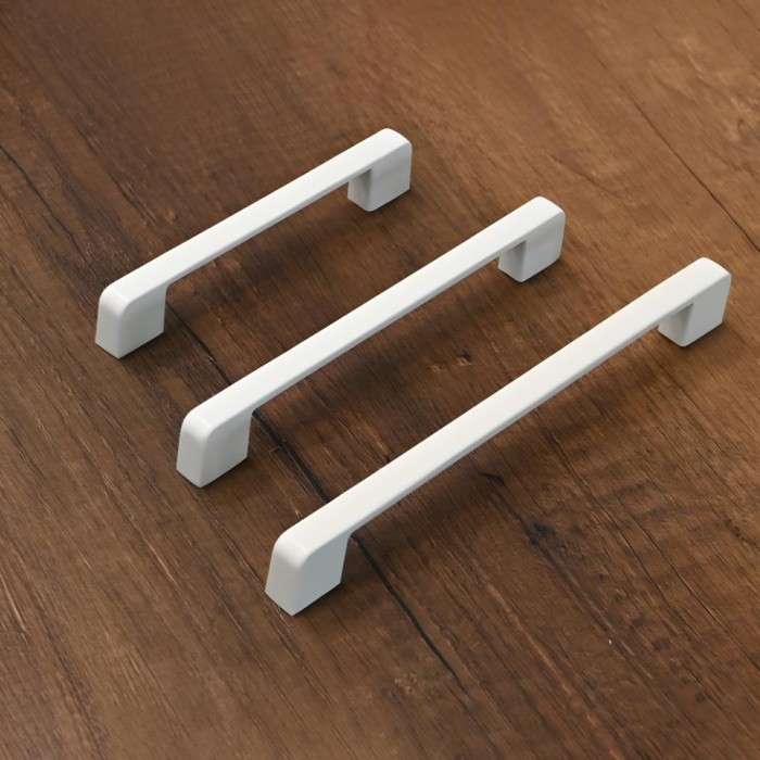 Λαβή επίπλου 6005  128mm λευκό